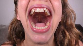 Luna's Mouth (Alexis Rain)