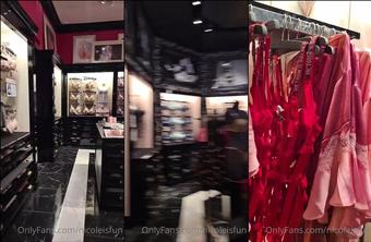 nicoleisfun 22 05 2021 2115815644 Victorias secret . (nicoleisfun)