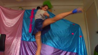 Self DEFENSE Ballbusting LEGS, BLUE Heel (Goddess Vanessa)