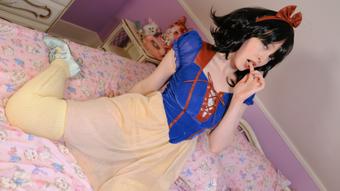 Snow White Fingers Her Hairy Pussy & Uses Anal Beads (MadameBeatrix)