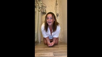 SQUIRTING ALL OVER THE HOTEL FLOOR XXX (Tiffanybabe01)