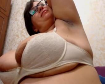hairbrushing armpits bra (NinaDoll)