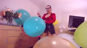 Angry step-mom pops 20 HUGE colorful BALLOONS using a NEEDLE (SexyTeacher1)