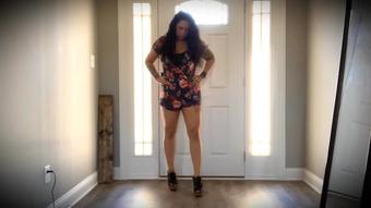 Giantess has fun (Drea_xoxo)