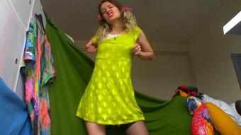 Horny HORMONAL Growth Giantess (Goddess Vanessa)