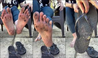 sassysolesxo 06 02 2021 2025587644 Hey Slave, my toes and soles are filthy, time to get to work with that tongue or else (sassysolesxo)