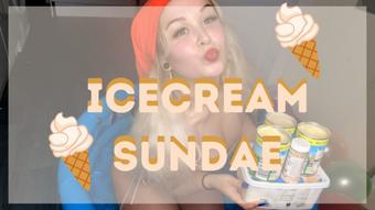 Ice Cream Sundae (HollyKitten)