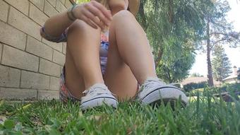 Outdoor Foot Sniffing & Masturbation (Aderes Quin)