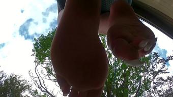 goddessmiia 28 12 2019 17421452 How_s_the_view_from_way_down_there_little (goddessmiia)
