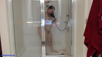 Shower Pervert - January 06, 2016 (paypeaches)
