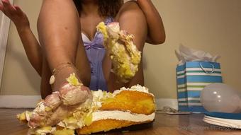 jenniferxsanchez 02 03 2021 2044685324 enjoy the cake smash loves hope you enjoyed my bday posts as much (jenniferxsanchez)