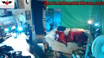 Amber Cream Behind the scenes spycam (nmjnaughtyvixens)