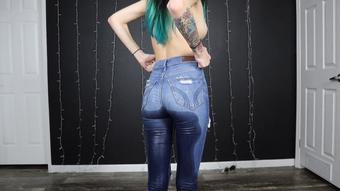 Desperate Wetting 3 Different Jeans - Feb 14, 2021 (Liz Raw)