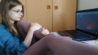 Piss of fear in purple pantyhose (Lily_Slutty)