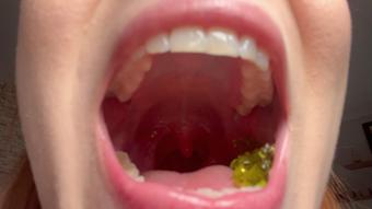 Devouring gummy bears+anal vore (Evelyn Jade)