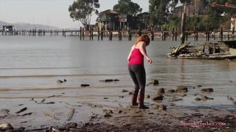 Spankamber Struggle In Mud (spankamber)