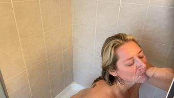 Fucking Mommy in Bed and the Shower (LauranVickers)