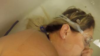 Nikki Underwater Bath Tub Ear Bubbles (Ginary)