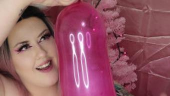 Princess's pink popping Xmas party 2 - December 19, 2021 (GothAmber)