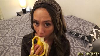 Deep Throating A Banana (Mia Secrets)