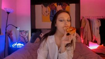 Yummy pizza - Nov 15, 2021 (Michelle_Reid)