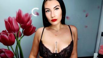 Hotter than her face - July 01, 2023 (TheFetishZone)