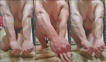 shannonseeley 01 01 2021 1998946420 Quick little forearm video for you. Check out those thick veins (shannonseeley)
