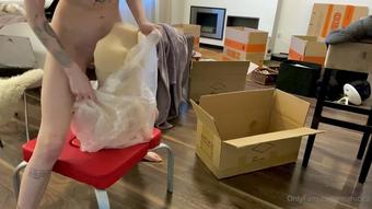 mimicica 10 05 2022 2450908274 Just being a strong independent woman and packing my boyfriend ready for move  (mimicica)