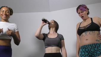 Burping Queens (Alexis Rain)