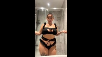NAUGHTY SHOWER ORGASM XXX (Tiffanybabe01)