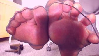 Sniff teacher's feet in black pantyhose (SexyTeacher1)