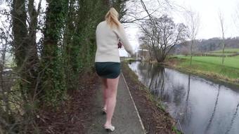 Ariel Anderssen Freezing Legs And High Heels (Ariel Anderssen)