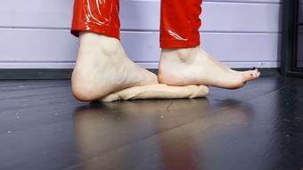 Hard barefoot toy cock trampling (MistressPriest)