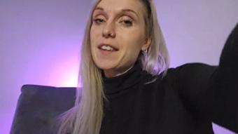 Mommy Therapist Shrinks You (Lexi Snow)