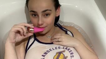 HOTEL BATH ORGASM LIVE SHOW XXX (Tiffanybabe01)