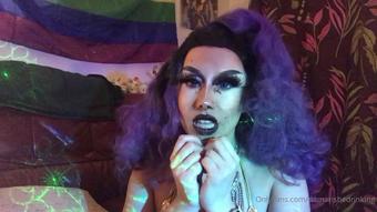 damarisbedrinking 35948387 2020 07 27 being weird  (damarisbedrinking)