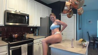 Kitchen Cum (LauranVickers)