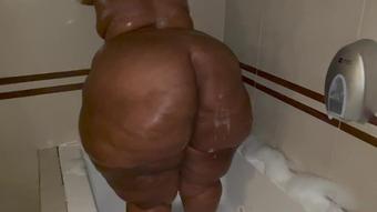mzkandipear 13 04 2022 2424043013  (mzkandipear)