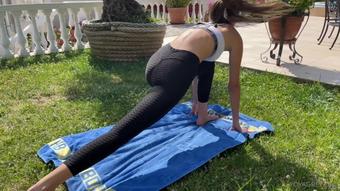 yoyagrey 02 06 2021 2125456211 Morning Yoga at my new summer home  (yoyagrey)