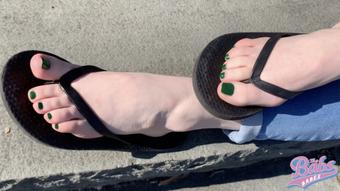 HAYLEE'S  SIZE 2's In FLIP FLOPS For U - May 16, 2020 (badassbeckyshow)