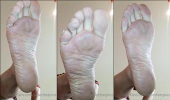 jadezfeetplus 187974067 yummy yummy (jadezfeetplus)