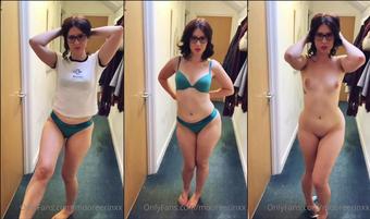 mooreerinxxx 05 05 2020 285133431 I know you guys always enjoy a strip tease xxx  (mooreerinxxx)