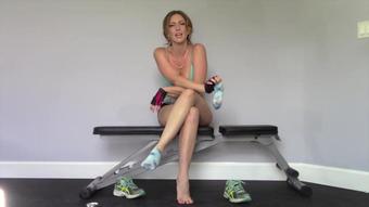 Goddess Gwen - Sultry Sweaty Sock Sniffing (Goddess Gwen)
