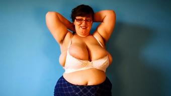 trying small bras 4 u, jiggle and bounce (NinaDoll)