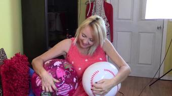 Buddahsplayground Inflating Colorful Beach Balls (BuddahsPlayground)