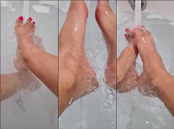 tiffanies (tiffanies.toes)