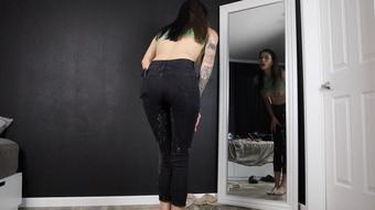 Wetting Black Jeans - Nov 11, 2021 (Liz Raw)